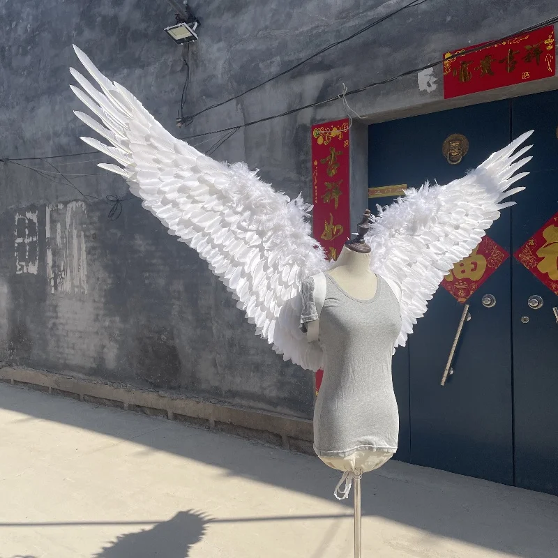 Grandi ali d'angelo T-Stage Halloween Festa di compleanno Modello Piuma Spettacolo Internet Celebrity Video Foto Puntelli