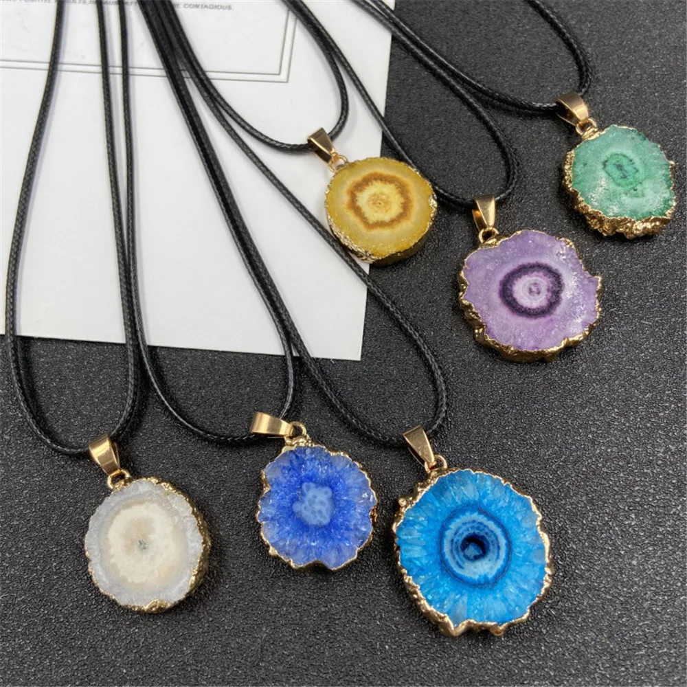 Agate Seven-color Slice Crystal Sunflower Pendant Crystal Ore Irregular Aura Gold Edge Healing Necklace Decor