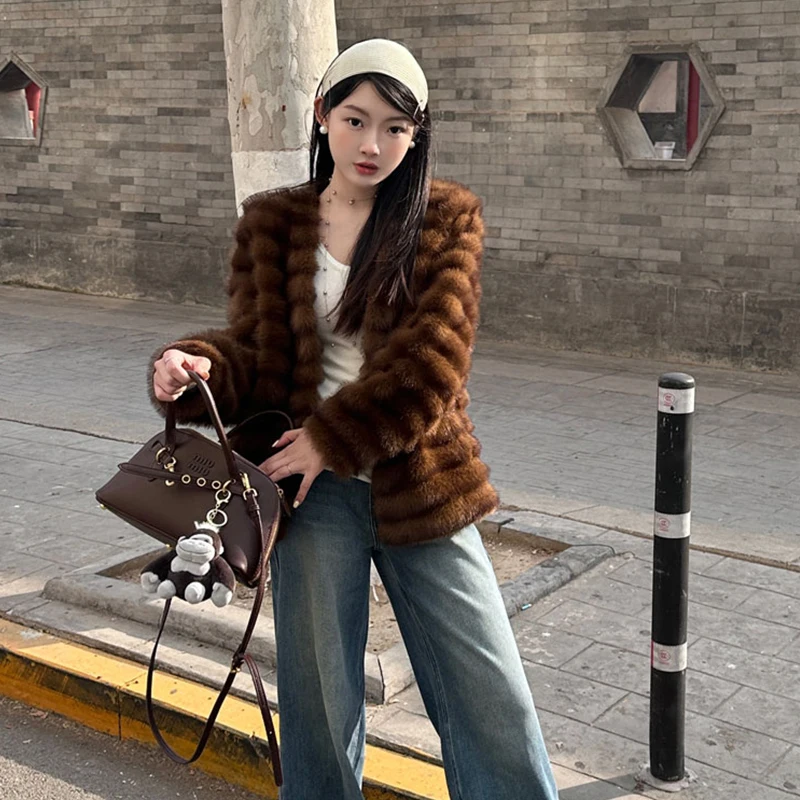 High-end Faux Fur Jacket Women Fashion Lapel Long Sleeve Loose Fluffy Short Coat 2025 Winter Lady High Street Warm Outerwear