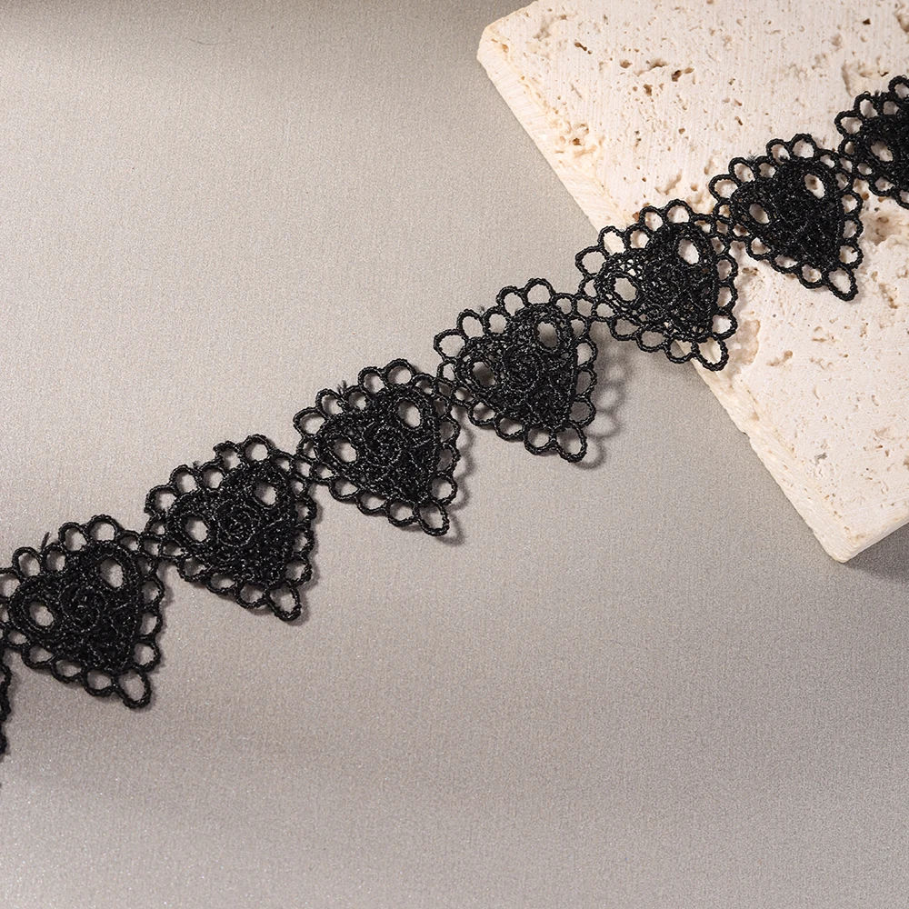Aihua Gothic Black White Lace Heart Necklace for Women Sexy Lace Velvet Choker Necklace Tattoo Steampunk Collar Jewelry Gifts