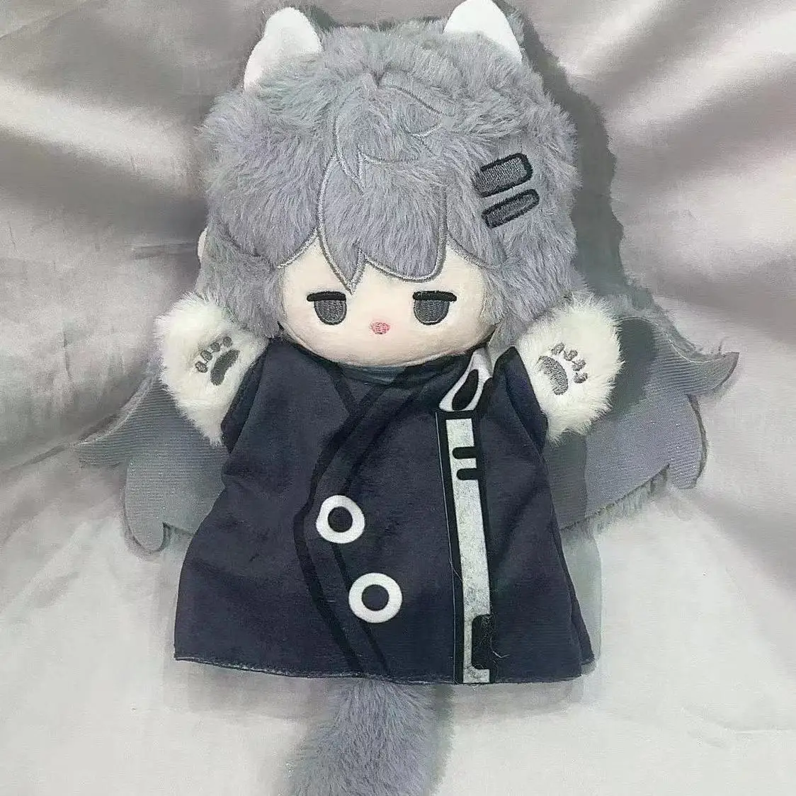 

Arknights SilverAsh Executor Lappland Cosplay Soft Hand Puppets Short Plush Cotton Doll Figures Toy Gift