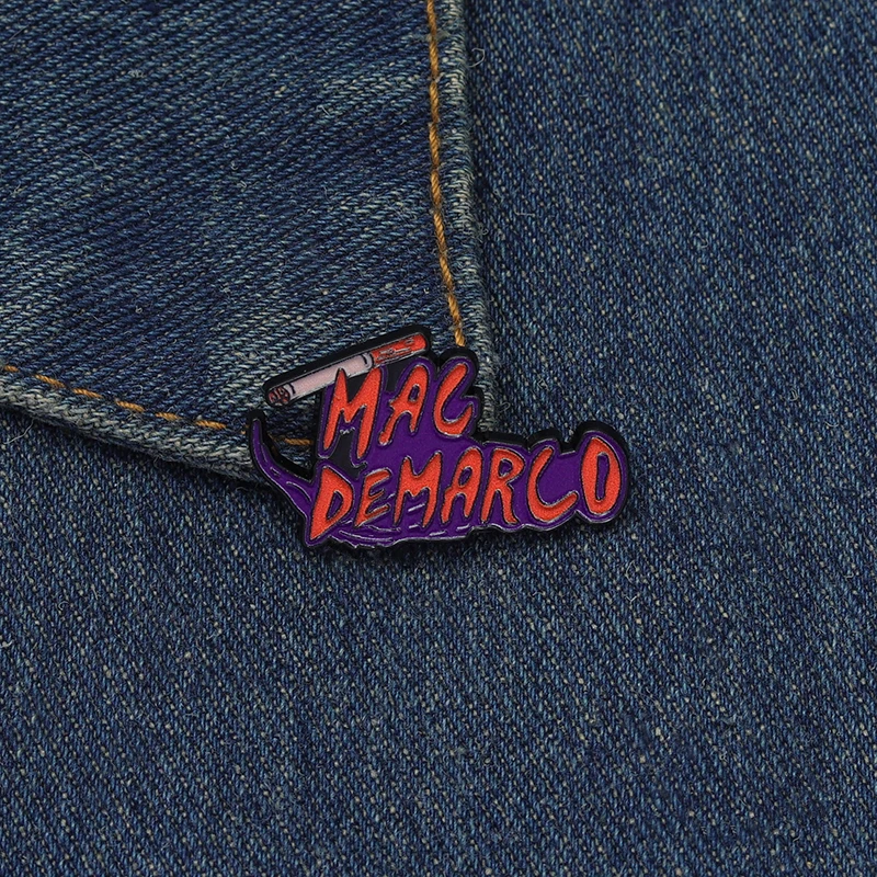 MAC-DEMARCO الأحمر إلكتروني بروش مضحك السجائر شارة معدنية دبابيس ظهره الملابس والمجوهرات والاكسسوارات الديكور هدية