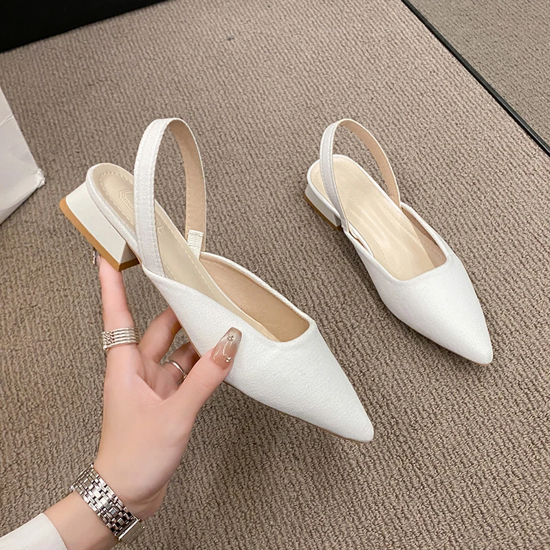 

Women's New Sexy Pointed Retro Solid Color Low Heels Sandals Outdoor Banquet Party Women's Dress Shoes Large Size 42