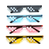 1Pc Funny Pixel Mosaic Sunglasses Fashion Mosaic Sun Glasses Men Women Birthday Party Cosplay Gamer Robot Glasses Photo Prop