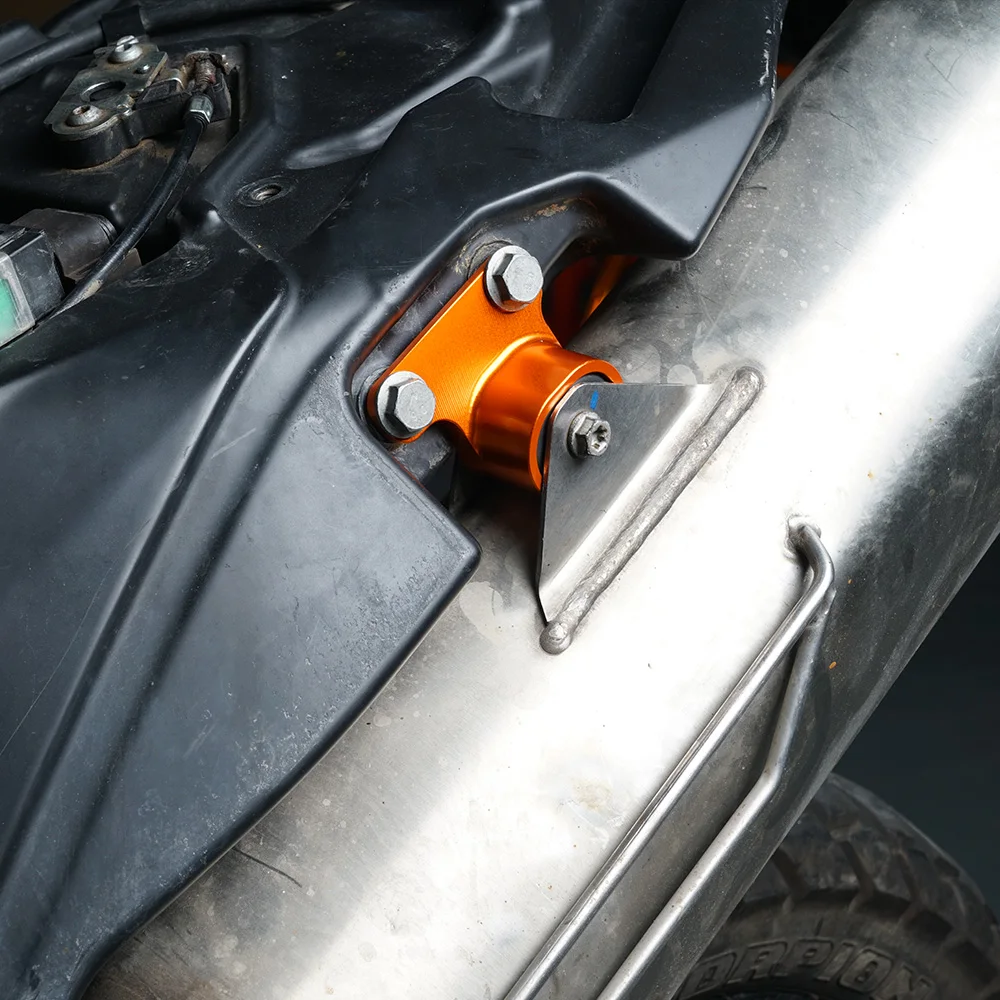 For KTM 690 Enduro R 690 SMC R 2014-2021 Motorcycle Exhaust Pipe Bracket 690 Enduro R SMC R 2014 2015 2016 2017 - Image 3