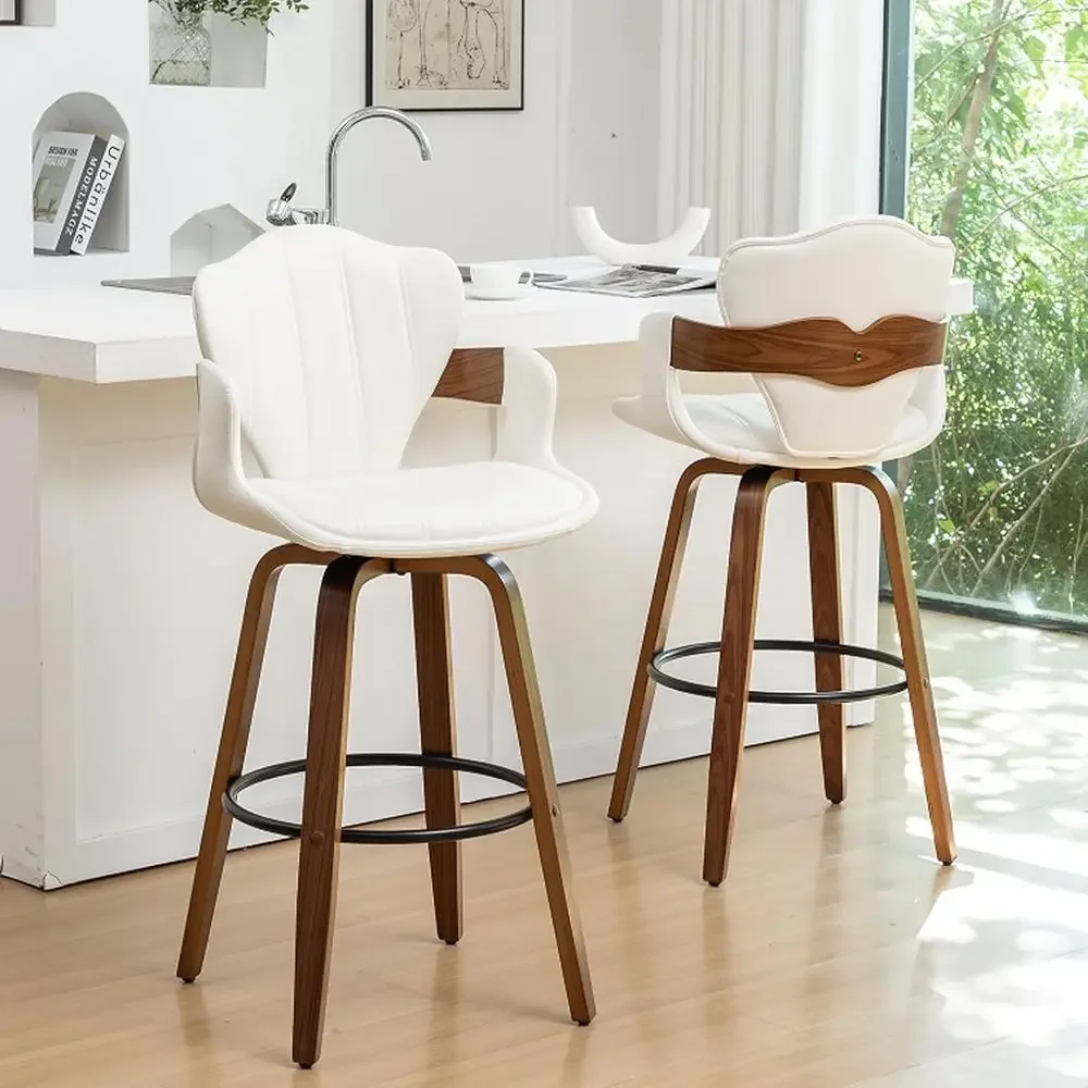 

Белые вращающиеся барные стулья с обивкой из искусственной кожи, комплект из 2 штук, современные кухонные стулья для бара с подлокотниками и изогнутой спинкой, цвет орех.