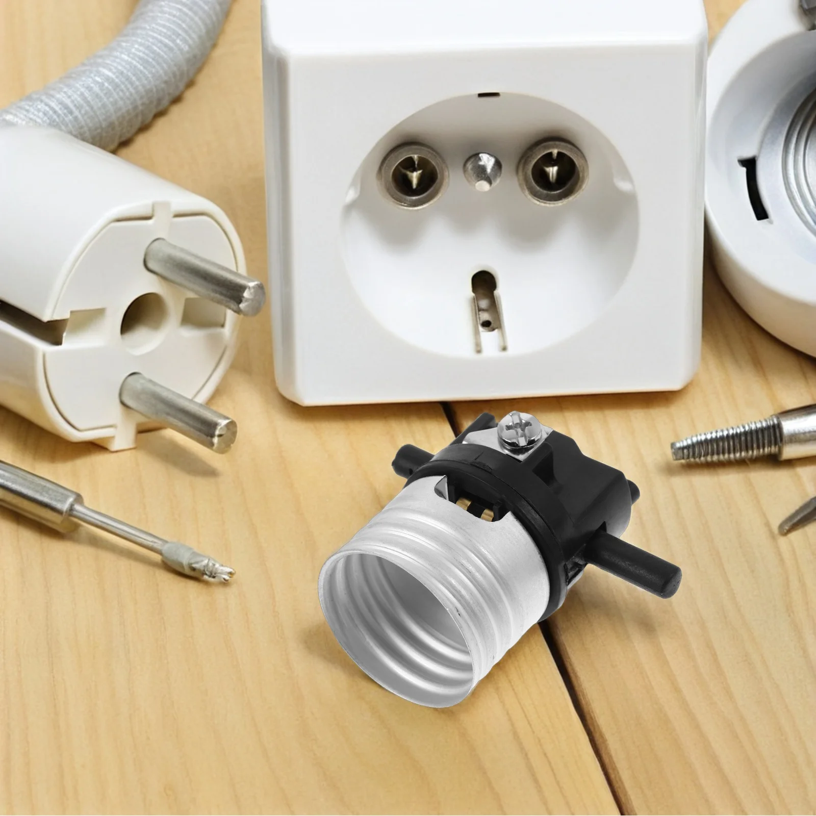 

Lamp Socket Replacement E26 Push Switch Lamp Holder for Home Commercial Use Lighting Repair Part Light Bulb Socket Adapter