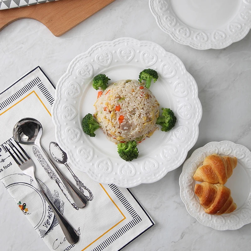 Erdbeere Relief Keramik Platte Französisch Stil 6 ~ 8 Zoll Exquisite Rindfleisch Steak Abendessen Gerichte Haushalt Kreative Dessert Geschirr