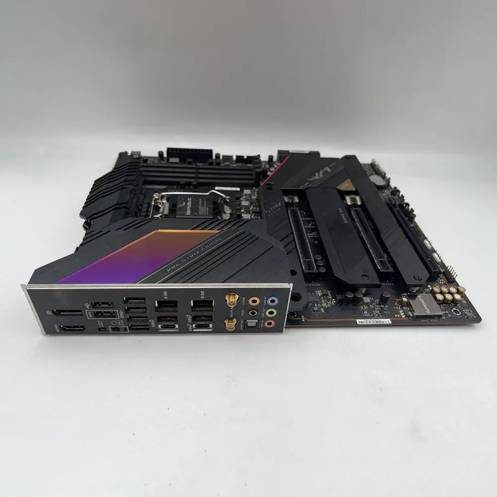 เมนบอร์ด ATX Z590 DDR4 PCI-E 4.0 4 × M.2 USB3.2 11th/10th Generation ROG STRIX Z590-E GAMING WIFI