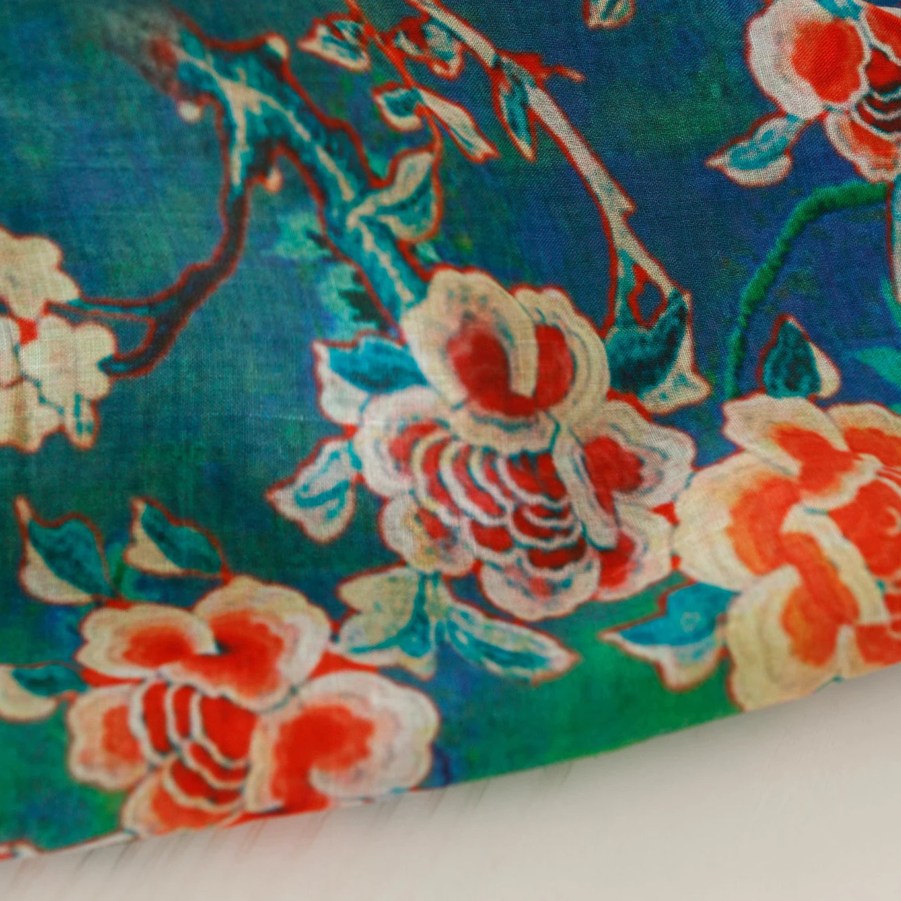 

1yard high quality pure ramie fabric Green background with red flowers tela dress shirt bag cheongsam fabric for clothing