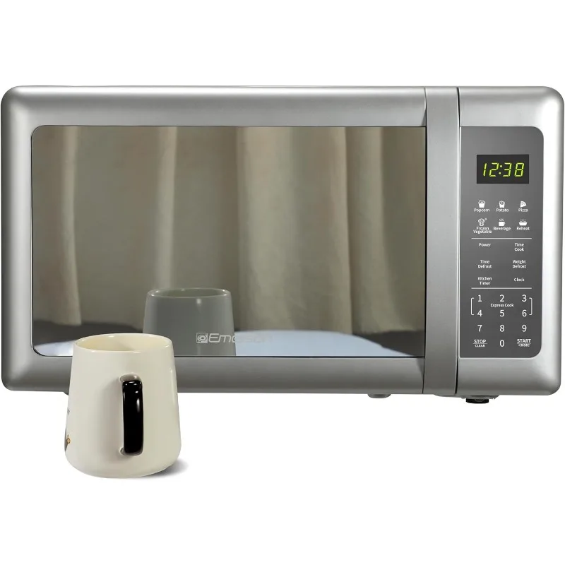 Compact countertop microwave, 10 power levels, 6 auto menus, glass turntable and child safety lock, 0.7 cu. ft.