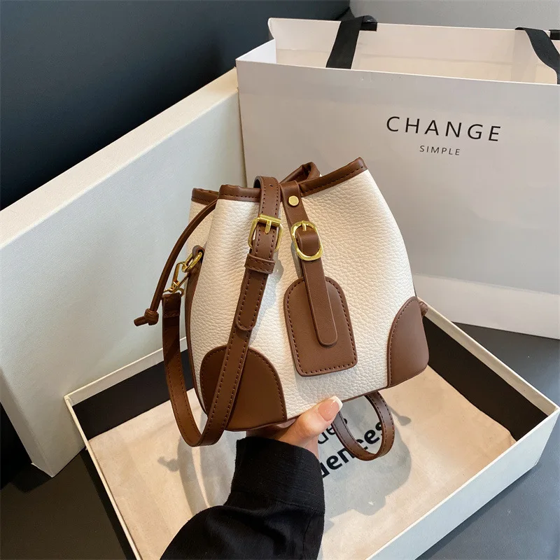 

Versatile Minimalist Color-Blocked Bag - Women's Small Square Bucket, Stylish Shoulder Crossbody Coin Purse