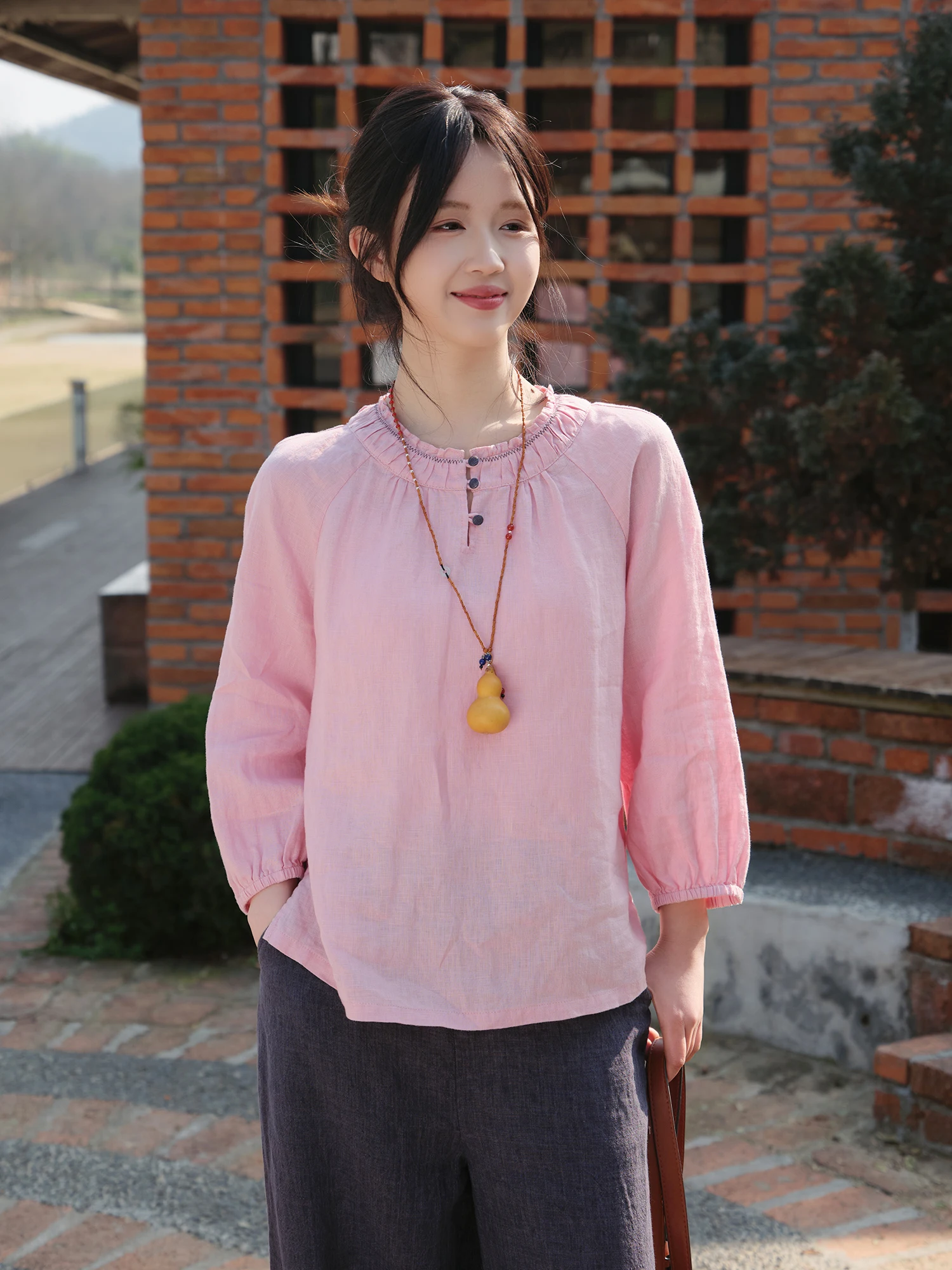 

Artistic round Neck Linen Shirt Women's Loose Fit Long Sleeve Breathable Comfortable Spring Fashion Traditional Chinese Style