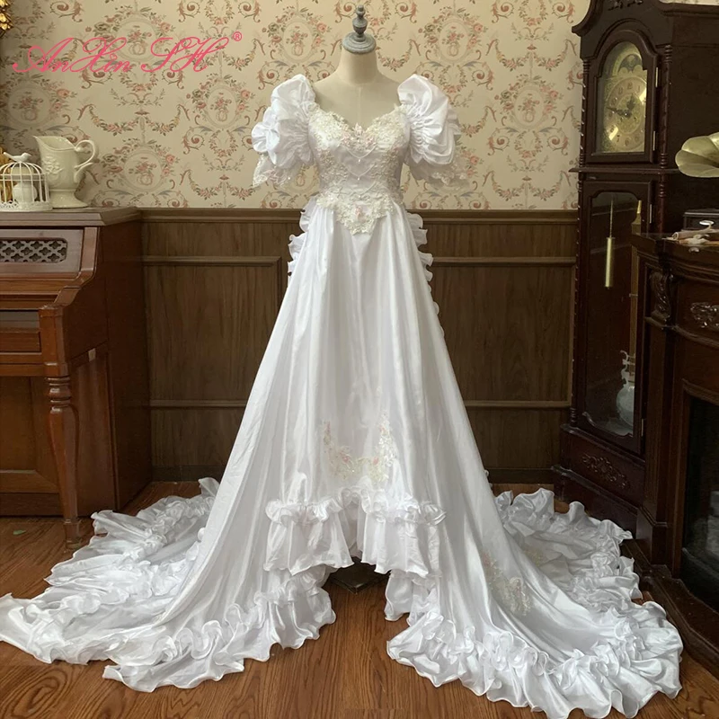 

AnXin SH princess white satin pink rose white lace v neck puff short sleeve beading pearls ruffles customized Tail wedding dress