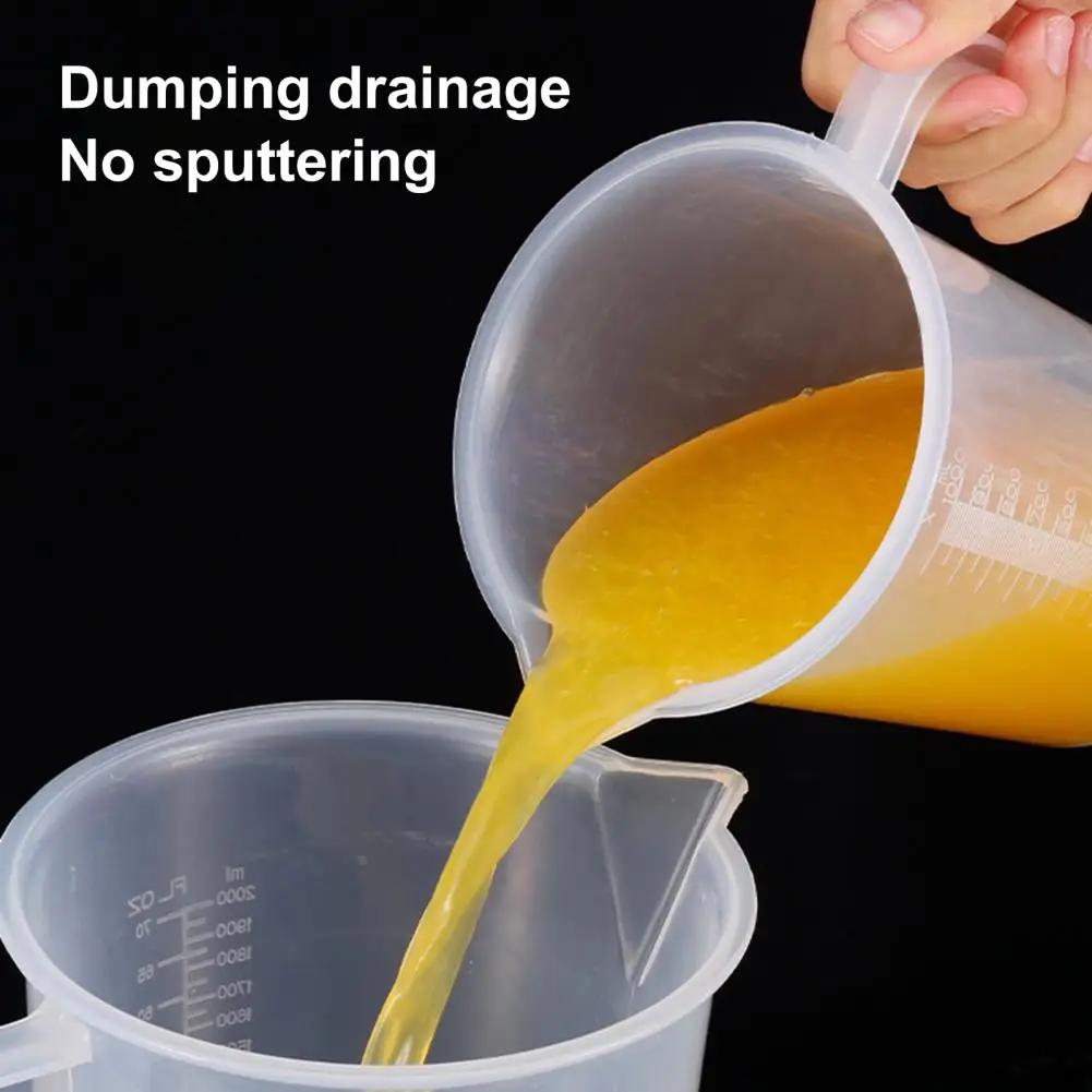 500ml/1000ml/2000ml Heat-resistant Measuring Cup Strong Toughness Plastic Clear Scale Portable Measuring Jug for Daily Use
