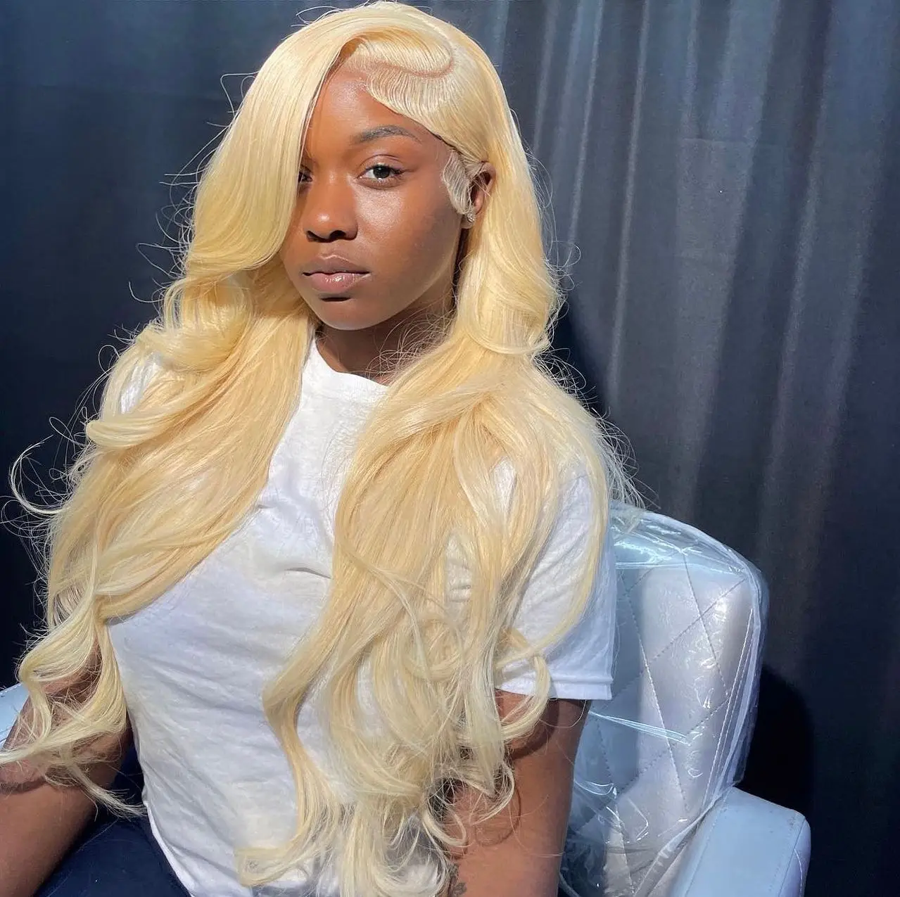 

613 13x6 Lace Front Wig Human Hair 28 Inch Blonde Wig Human Hair 180% Density Body Wave HD Blonde Lace Front Wigs Human Hair