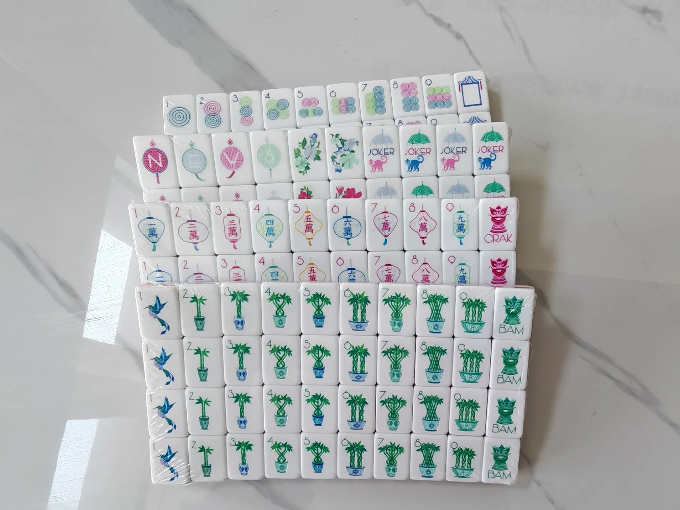 Hot American Mahjong Set 160 Tiles 4-Layer Acrylic Light Purple Mahjong Tiles Portable Travel Party Game Mah Jongg Surprise Gift