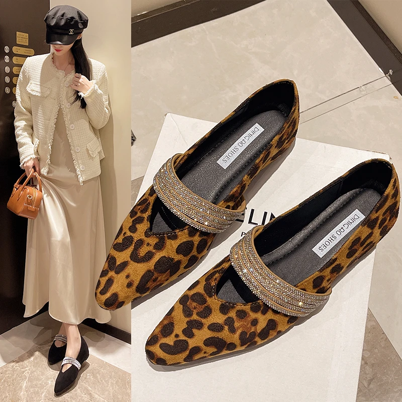 

Suede Loafers Women Shoes Flats Pointed Toe Designer Shallow Autumn 2025 Trend Crystal Luxury Shallow Elegant New Women Zapatos