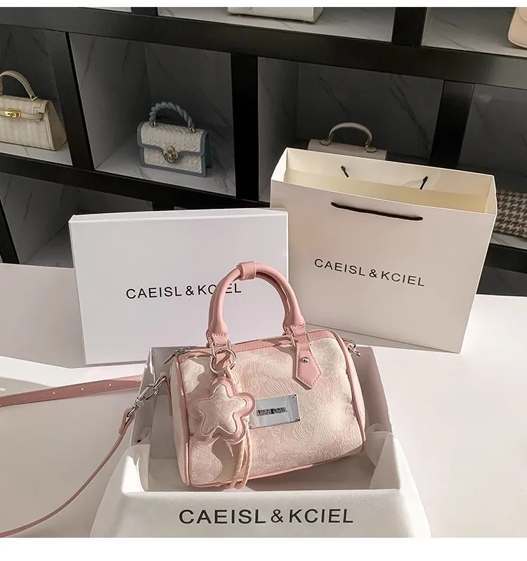 

High Quality Women Handbag Large Capacity Casual Tote Bag Fashion Embroidery Pillow Bag Textured Shoulder Messenger Bag