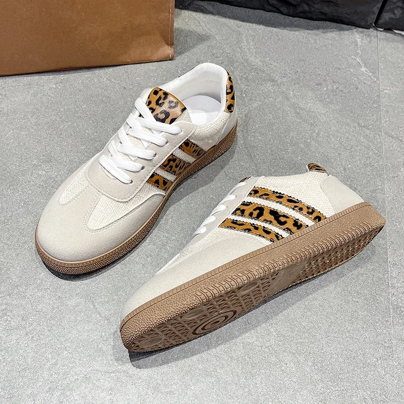 2025 herbst Neue frauen Mode Leopard Muster Dekorative Flache Beiläufige Sport Schuhe Bequeme Low Top Schuhe