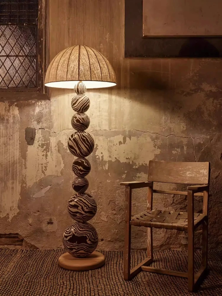 

Креативный напольный светильник ручной росписи, украшение для гостиной, кабинета, спальни, офиса продаж