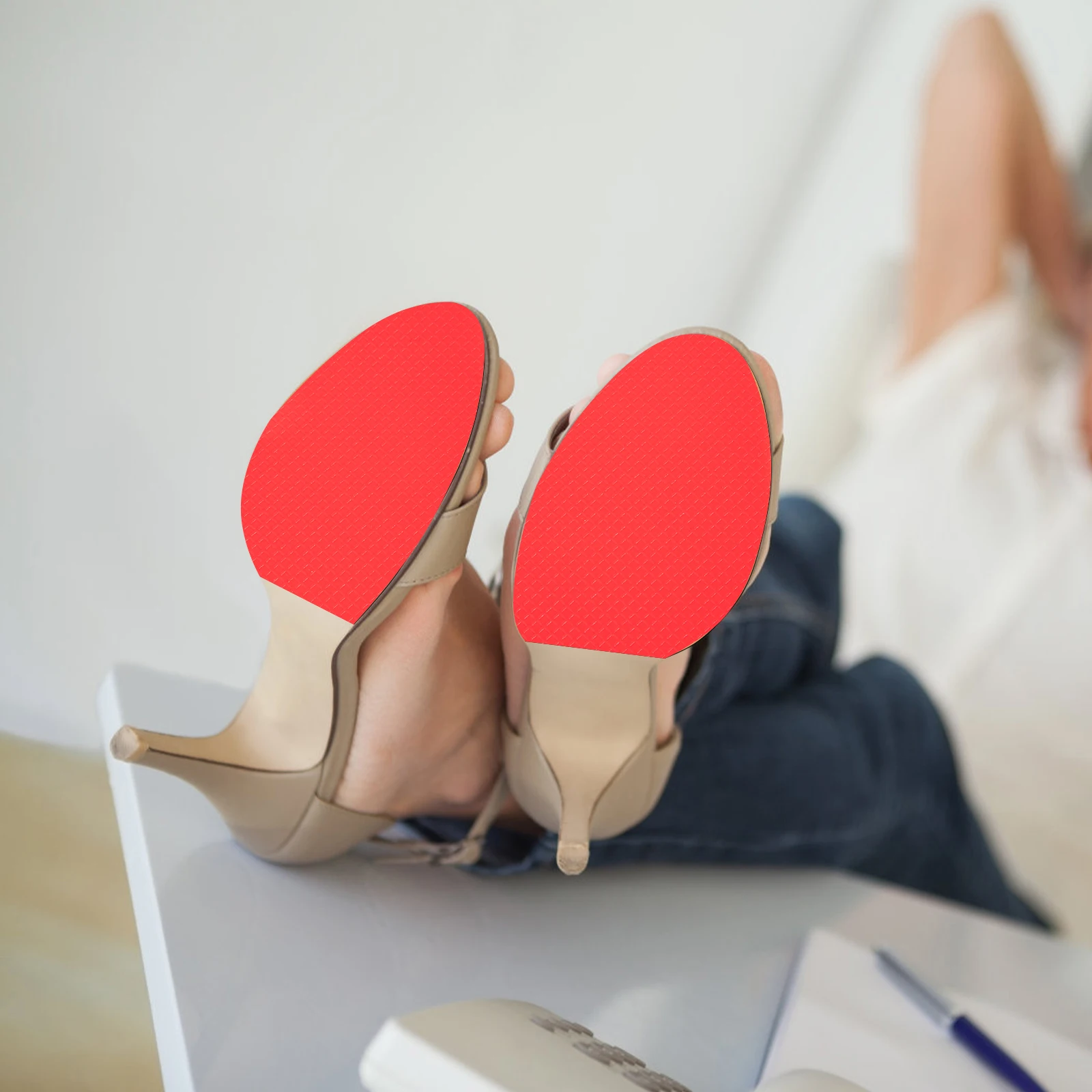 

4Pcs Self Adhesive Anti-Slip Shoe Pads Durable Rubber Transparent Sole Protectors Noise Reduction Grip for Men Women Shoes