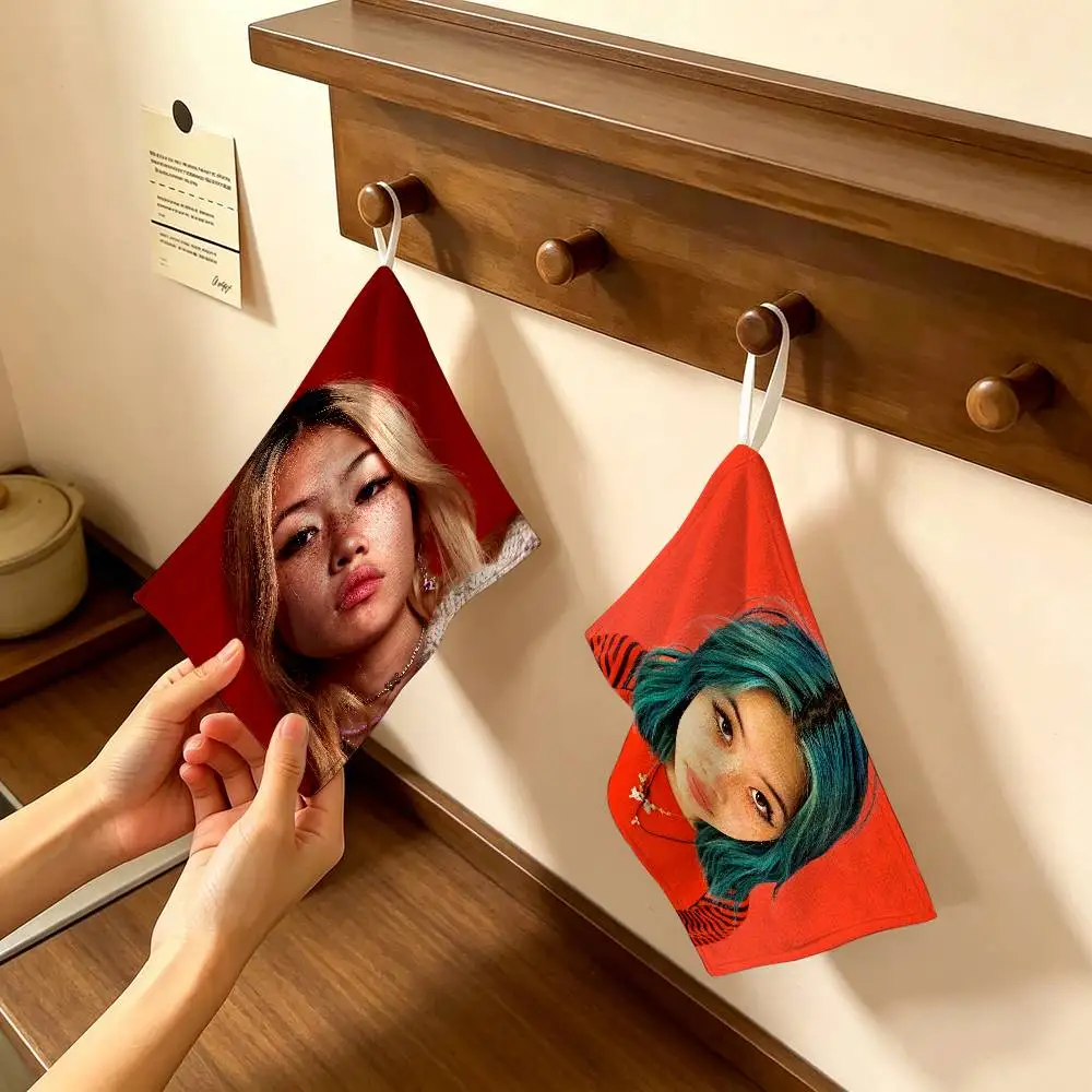 Singer Beabadoobee Polyester Cotton Hanging Hand Towel, Super Absorbent Hand Wiping Towel for Daily Household Use