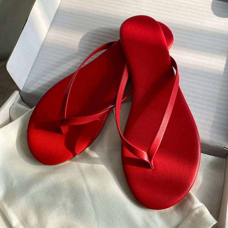 

Summer Women Flip Flops 2026 Summer Fashion Outside European American Travel Vacation Clip-on Casual Slippers Flat Beach Shoes
