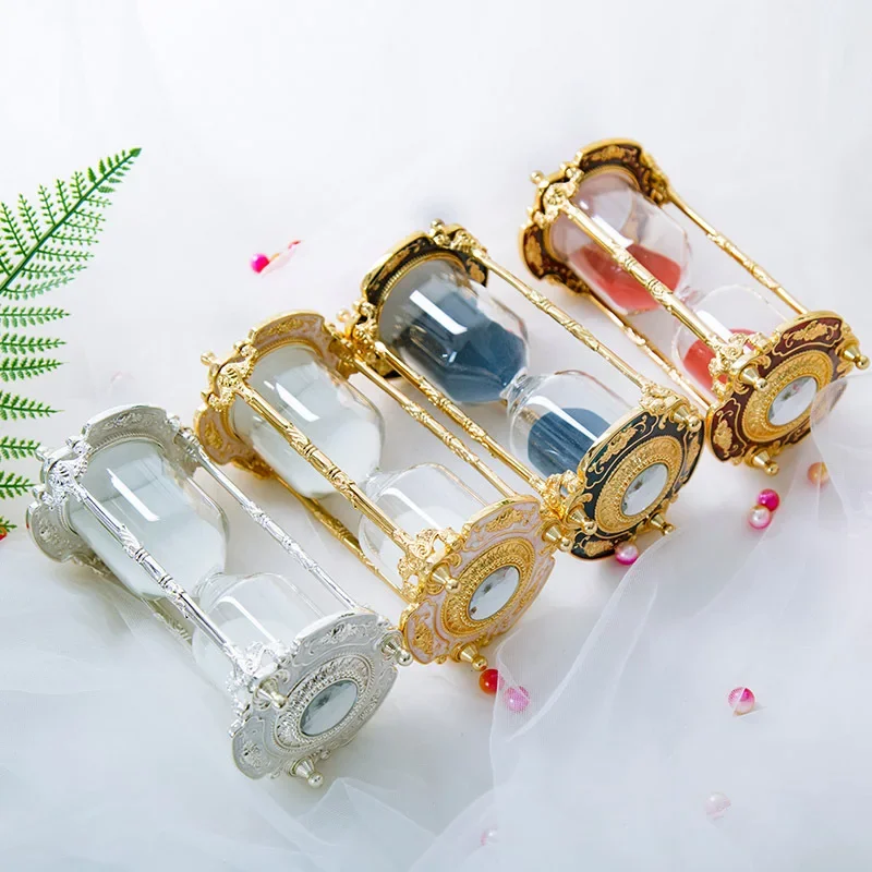 Vintage Metal Glass Hourglass Timer 15 Minutes Hourglass Timer Used for Home Decoration Kitchen Wedding Valentine's Day Gifts