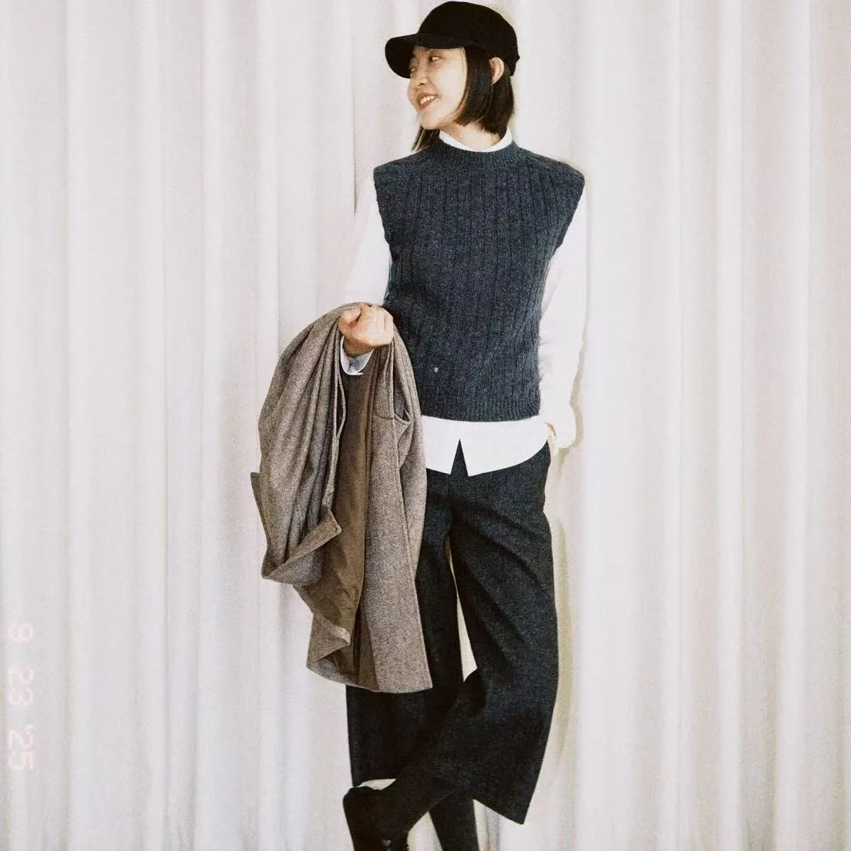 

Early Spring Pure Wool Bla Classic Layered Faion Vertical Stripe Tie Waist Svel Vest 8054 Women's Knittedwear
