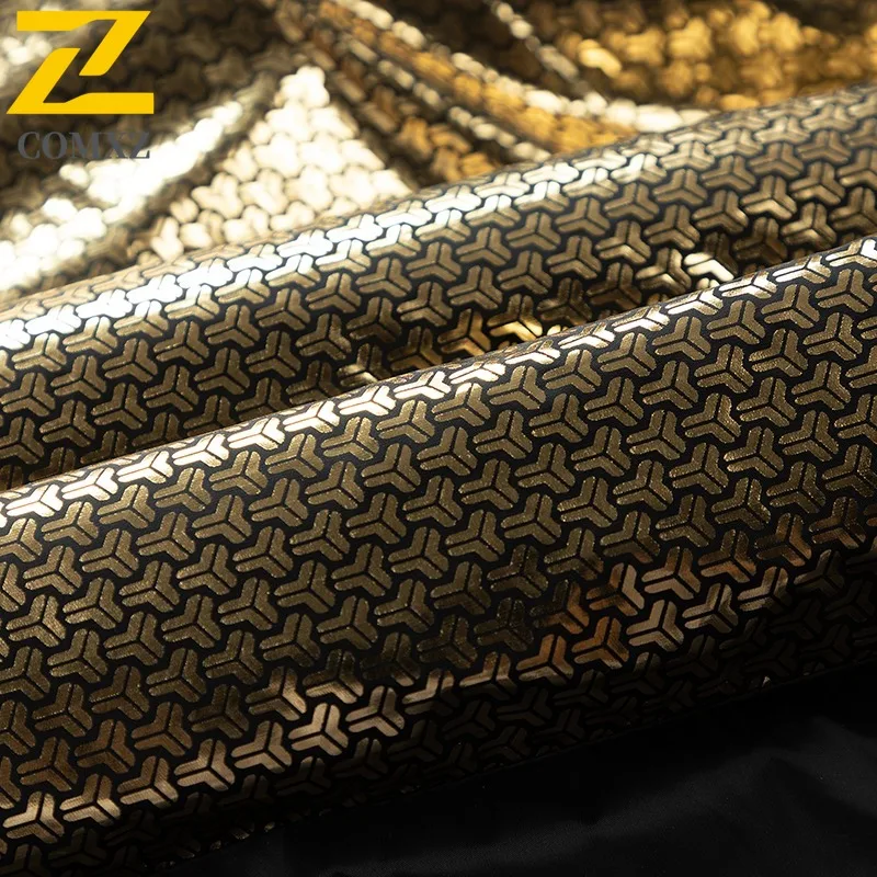 COMXZ Outdoor Comfort Down Jacket 2025 Men Skiing Thick Warm Padded Jacket Leisure Hooded Trip Cold Proof Winter Men Clothing