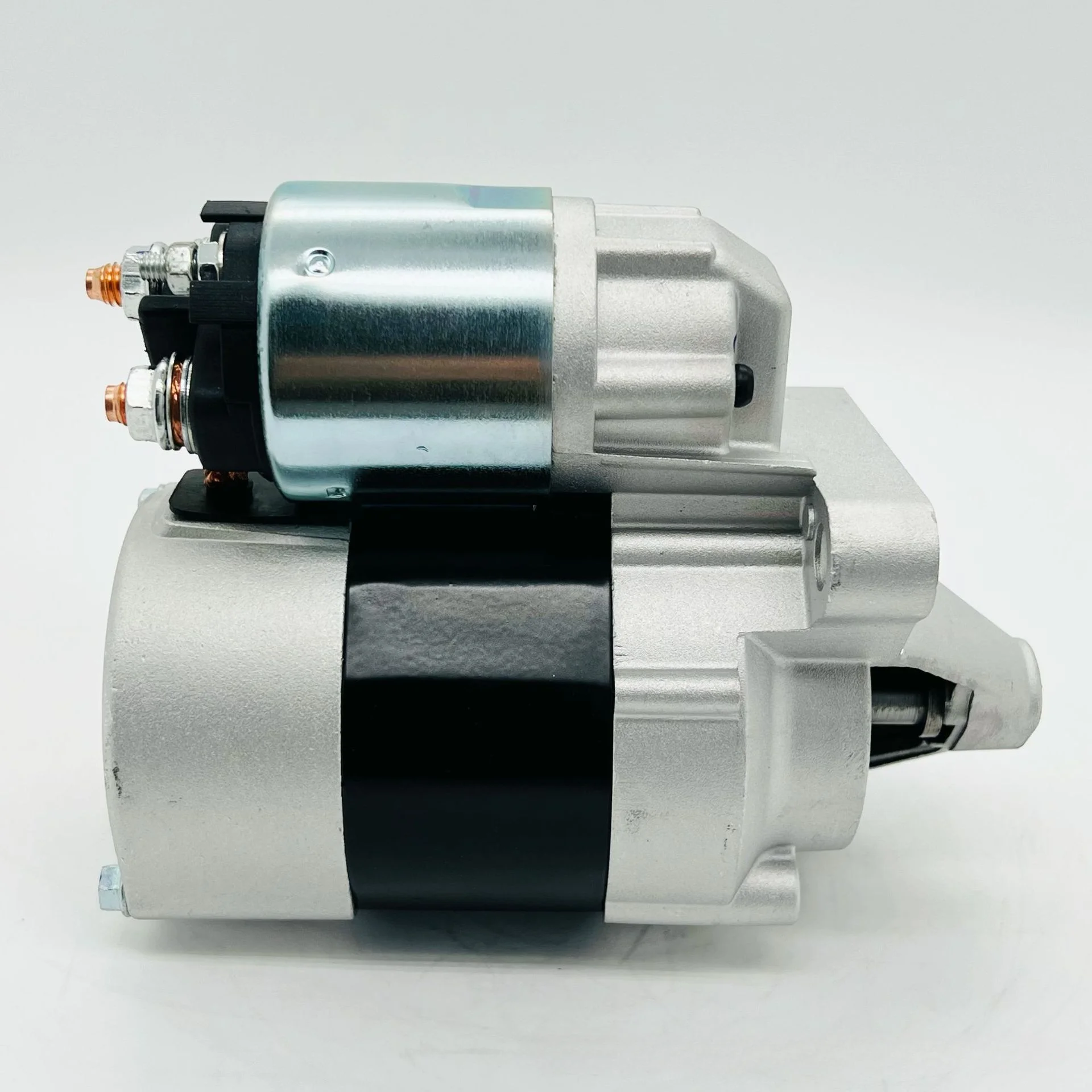 

Starter Motor F000cd0002/F000cd0202 Largus