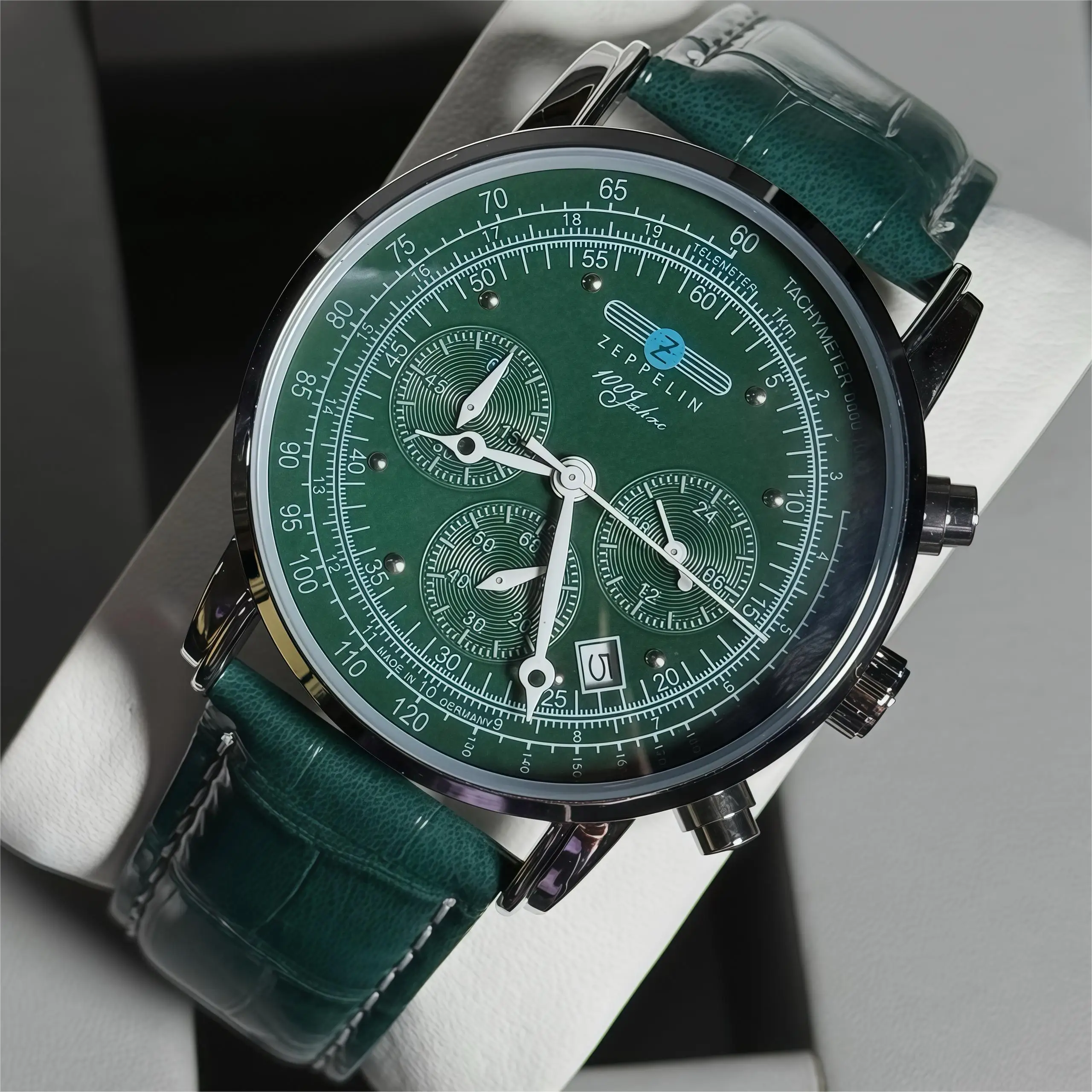 Neue modische Zeppelin-Herrenuhr mit drei Augen, laufender Sekunde, multifunktionalem Chronographen, Business- und Freizeit-Quarzuhr