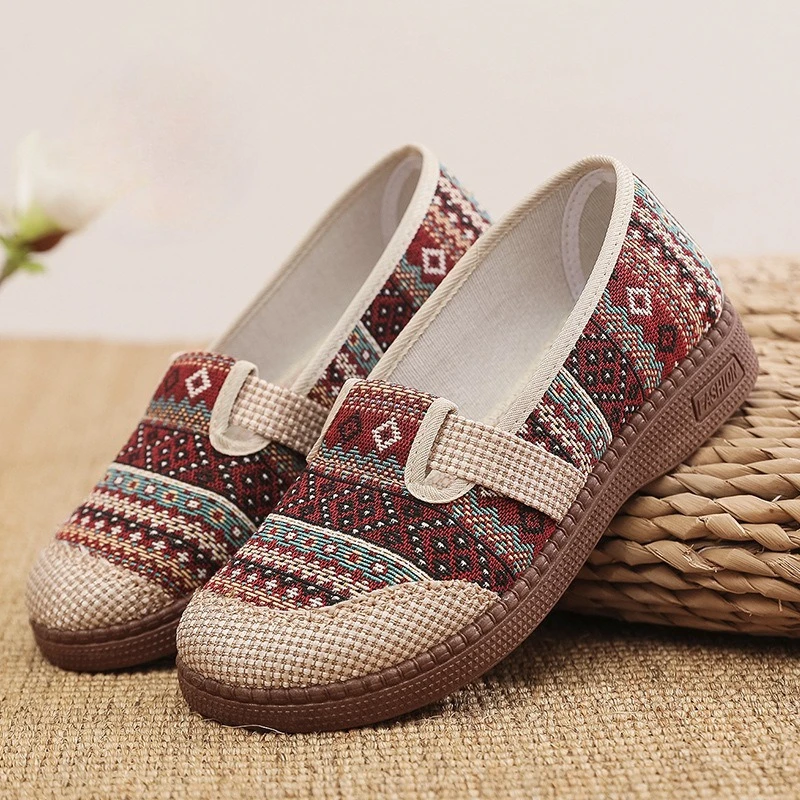 Zapatos informales para Mujer, calzado ligero y transpirable para primavera y otoño, Zapatos De tela antiguos De Beijing para uso diario, Zapatos para mamá