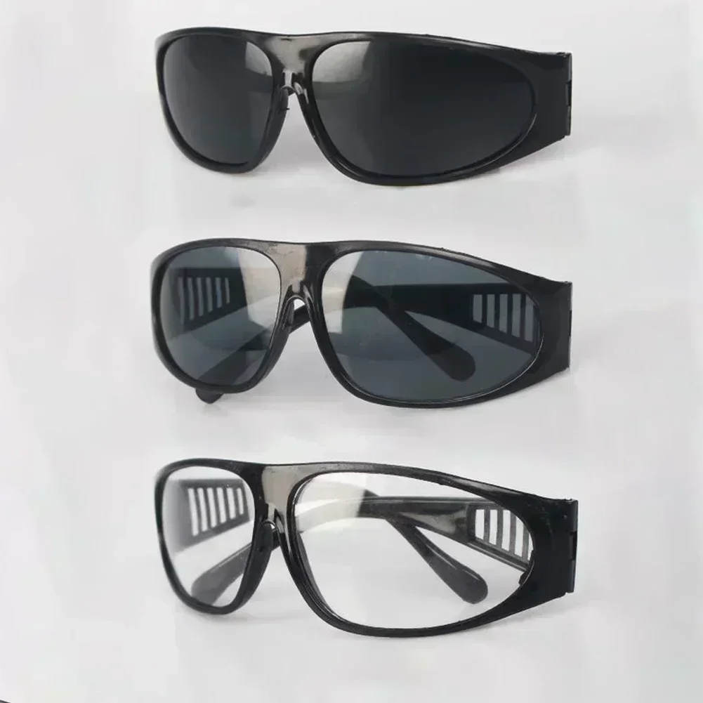 

1PC Welding Glasses Protective Sprayproof Auto Darkening Safety Welding Glasses CNC Soldering Welding Protective Equipment