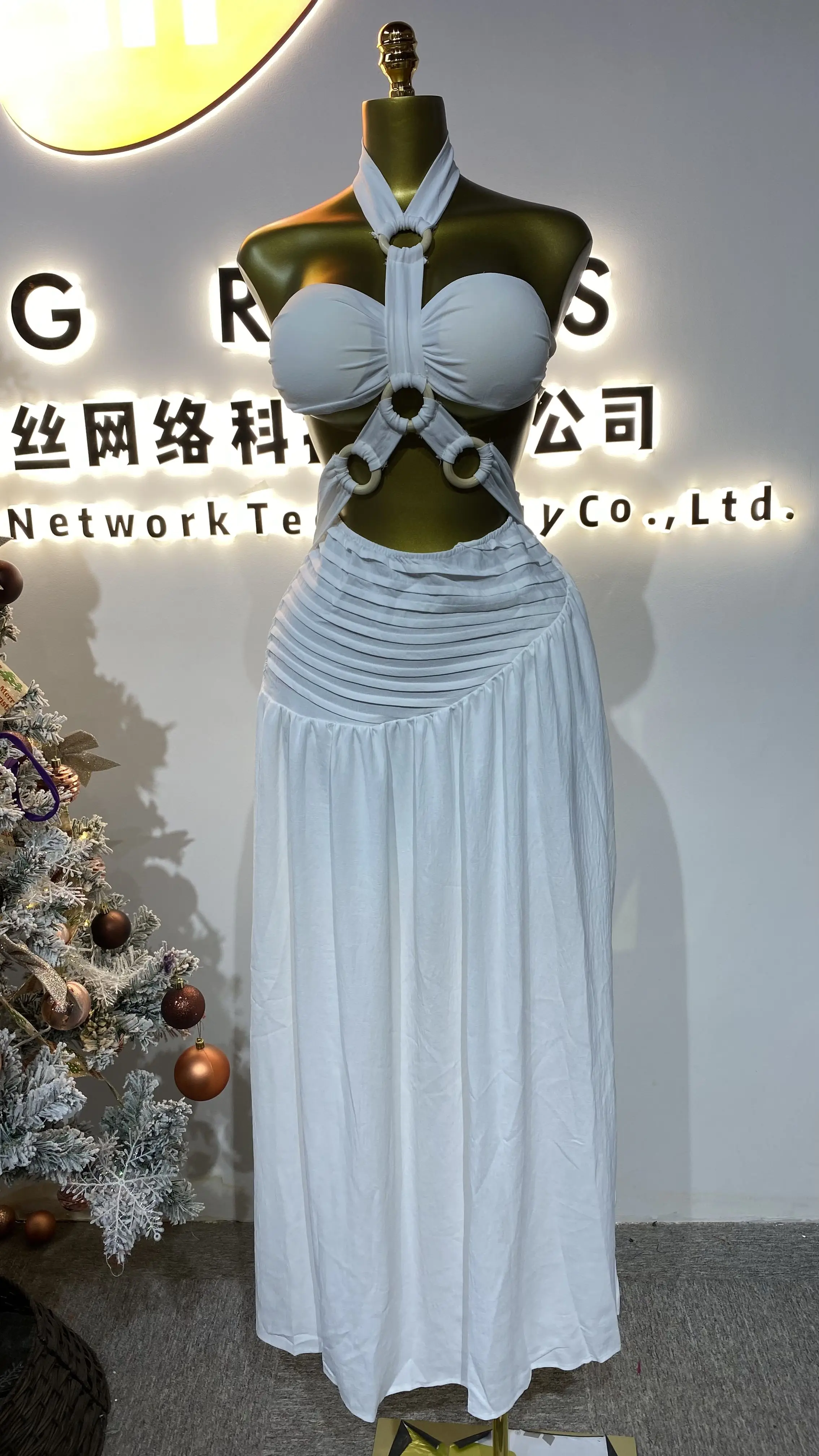 

Round neck lantern long sleeve mesh heavy sequin ruffles fluffy swing long dress-GZMM129