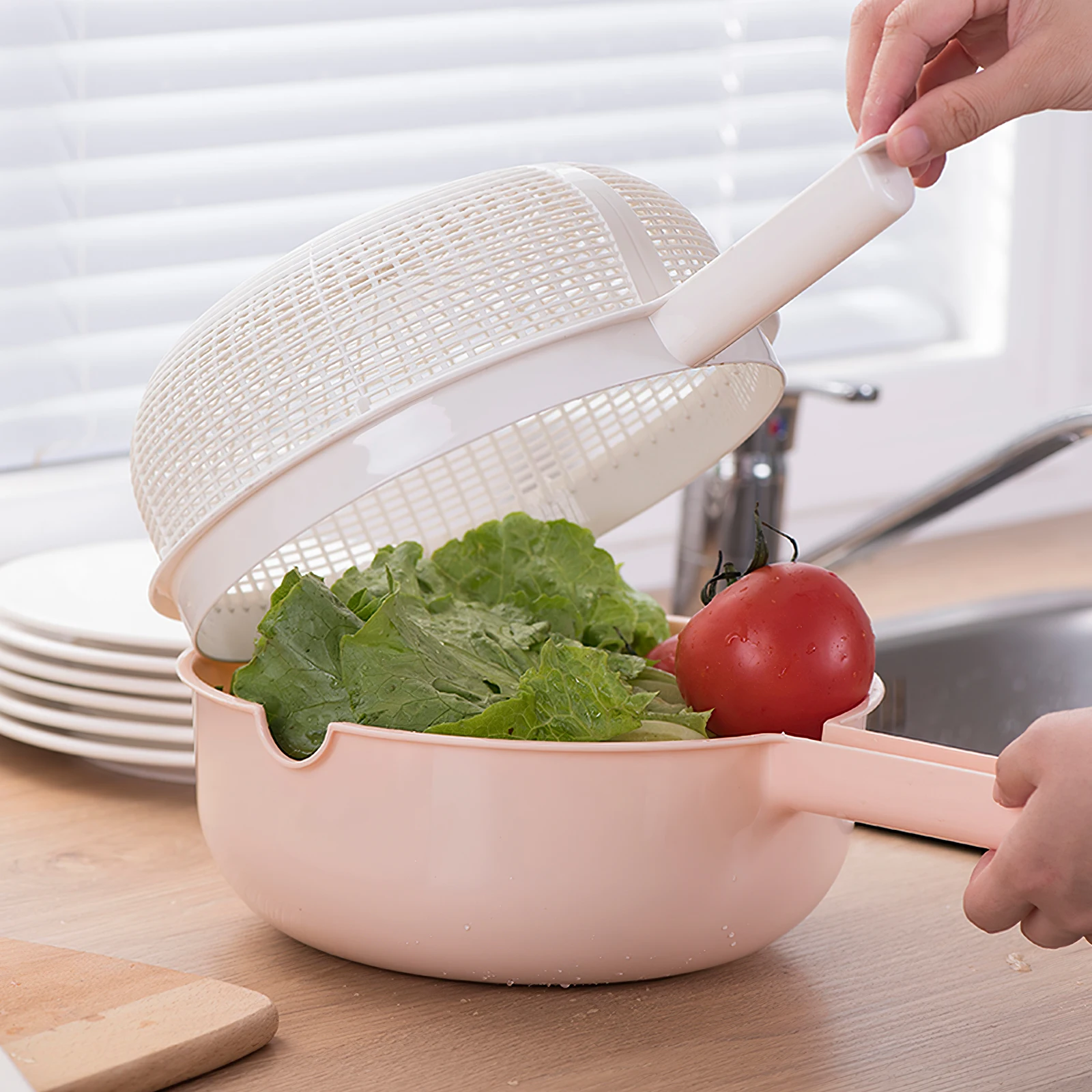 

Portable Plastic Handles Rice Wash Basket Double Layer Drain Basket Kitchen Fruit Vegetable Wash Colanders Reusable