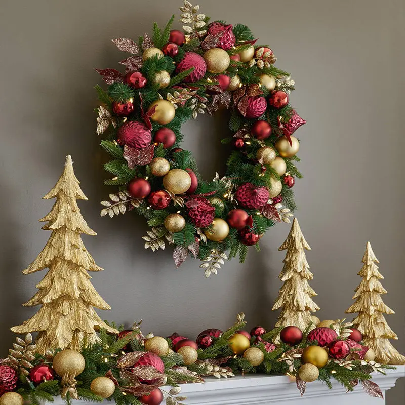 Christmas Wreath Door Hanger, Festival Atmosphere Wall Decor for Mall & Shop Window, Creative Holiday Home Ornament Accent