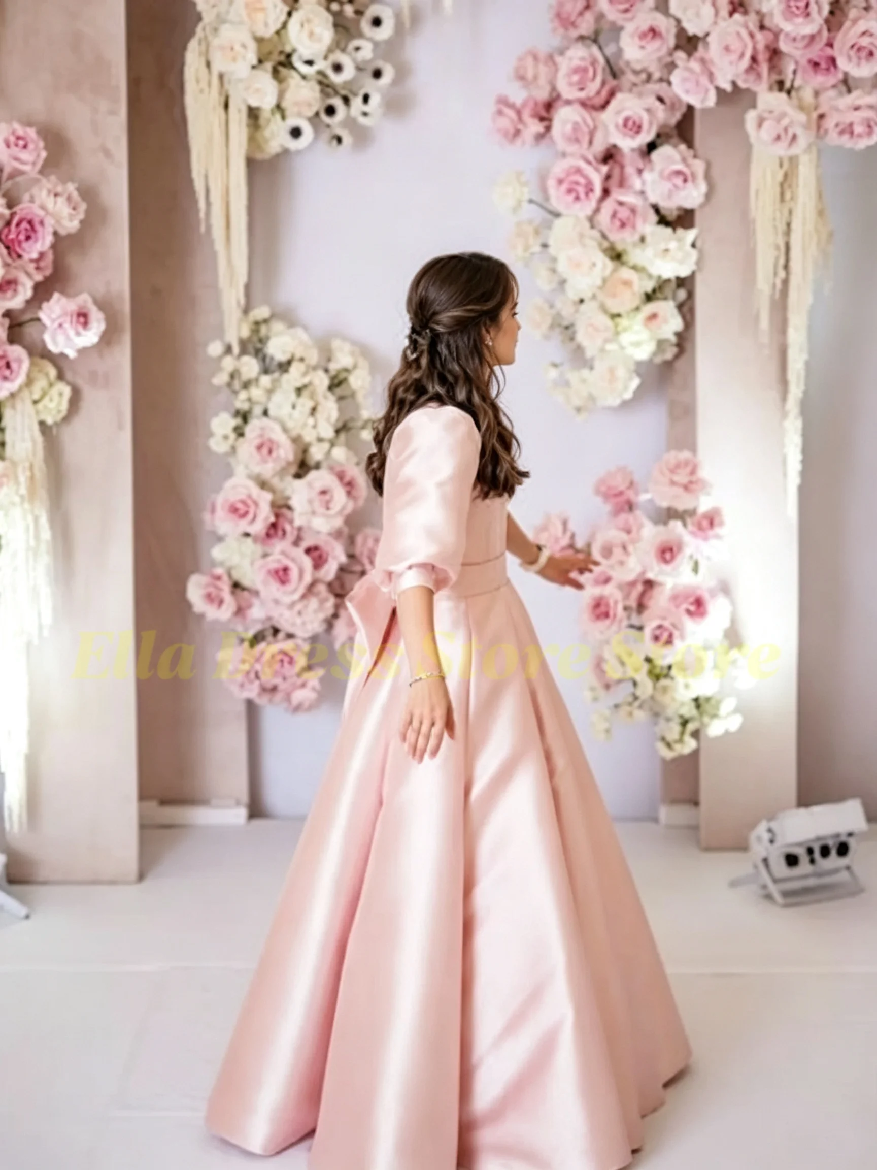 Großhandel Elegantes Rosa Satin-Blumenmädchenkleid mit Langen Puffärmeln für Kinder-Sakrament, Geburtstag, Brautjungfernkleid nach Maß – Detail 2