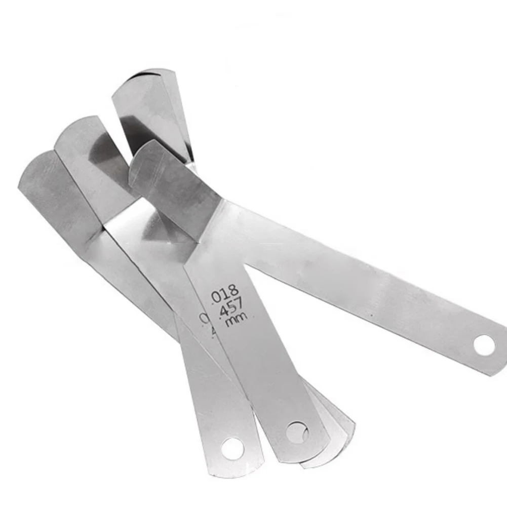 車両エンジンバルブクリアランスを測定するための16ピースメトリックおよびインペリアル厚さゲージセット。 隙間ゲージ調整ツール