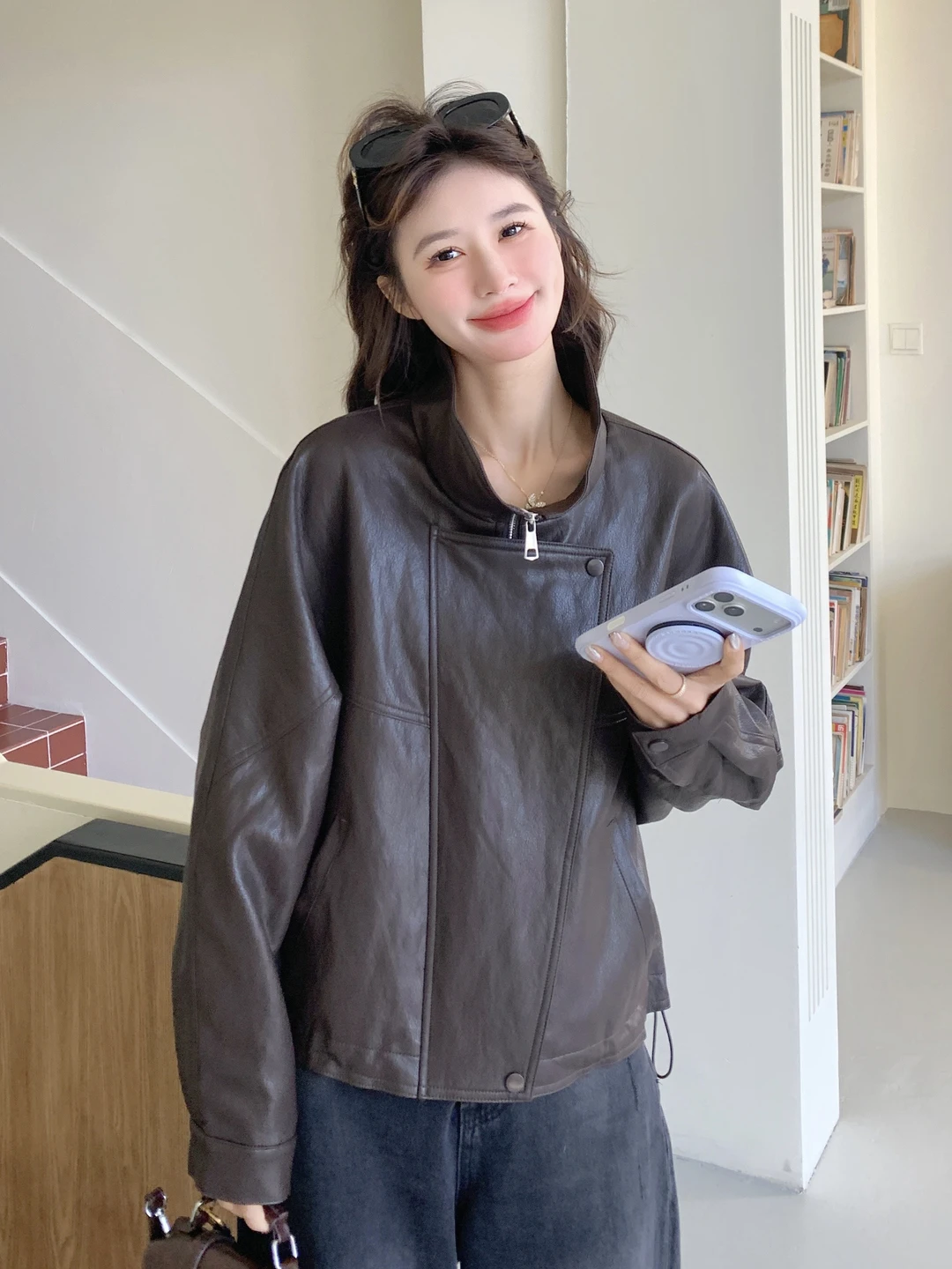 

Retro Stylish Short Stand Collar Brown Leather Jacket Women's Spring Autumn New Style Drawstring PU Jacket Trendy