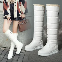 Inverno caldo rosa bianco stivali da neve scarpe da donna 2024 tacchi bassi stivali alti al ginocchio piattaforma femminile peluche barche lunghe Mujer nero 34-43