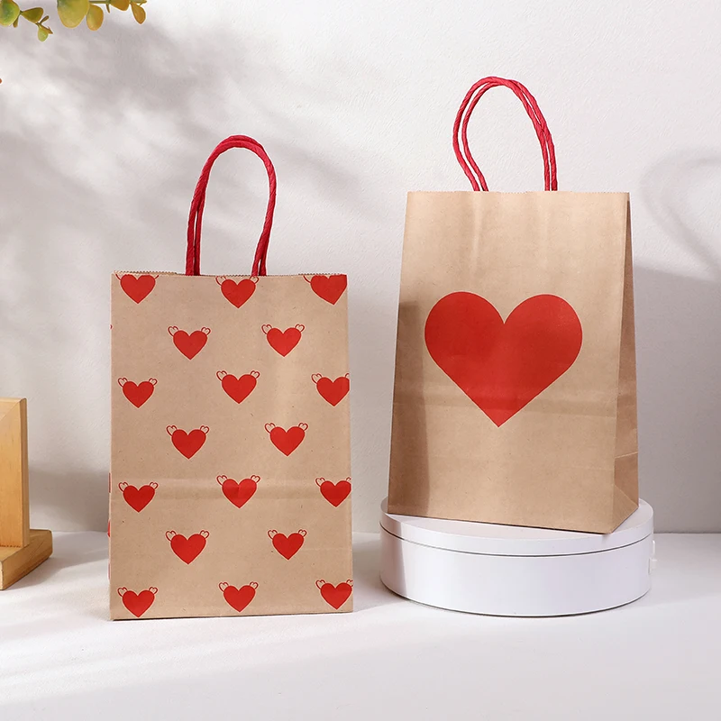 

5pcs Valentine's Day Kraft Paper Bag Love Gift Packaging Bag Couple Gift Bag Large Capacity Tote Bag Paper Bag Wedding Gift Bags