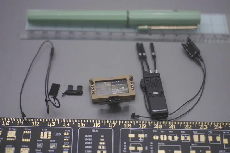 

Easy&Simple ES26051B 1/6th NSWDG Radio Communication Computer Model for 12''SEAL