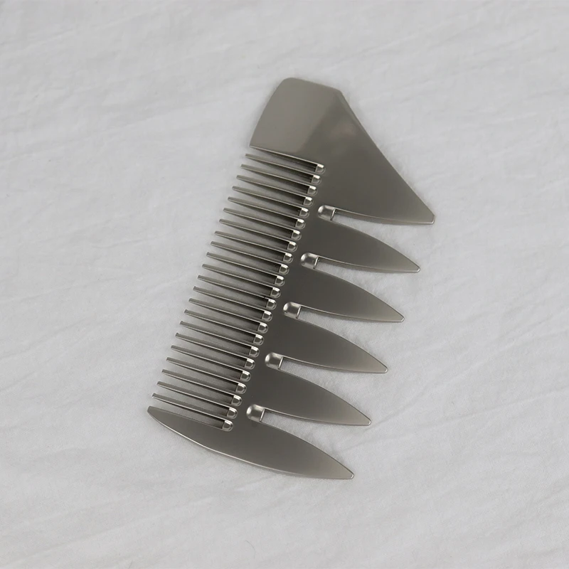

1 portable men's metal stainless steel double-sided comb with wide teeth and fine teeth, portable comb salon shaped comb
