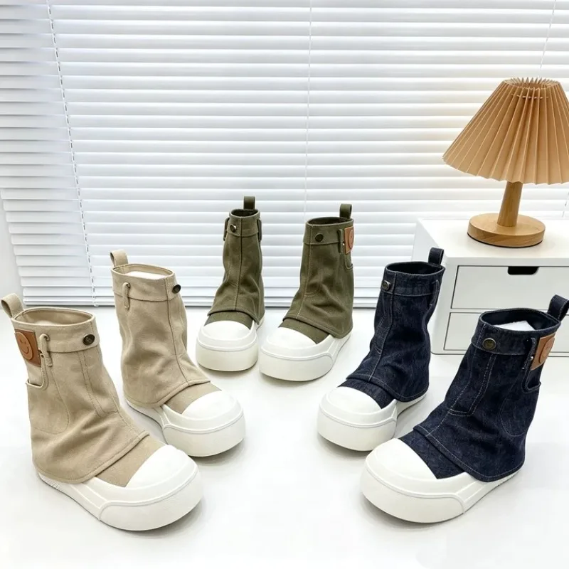 2026 Fashionable Round Toe Thick Soled Non Slip Women's Mid Calf Boots New Fold Cuff Pleated Comfort Outdoor Boots for Women