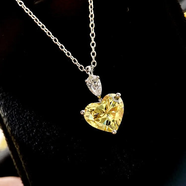 PT950 Cool Style Necklace - Elegant, Luxurious, Small-scale, Simple, Heart-shaped, Personalized, Unique Yellow Pendant