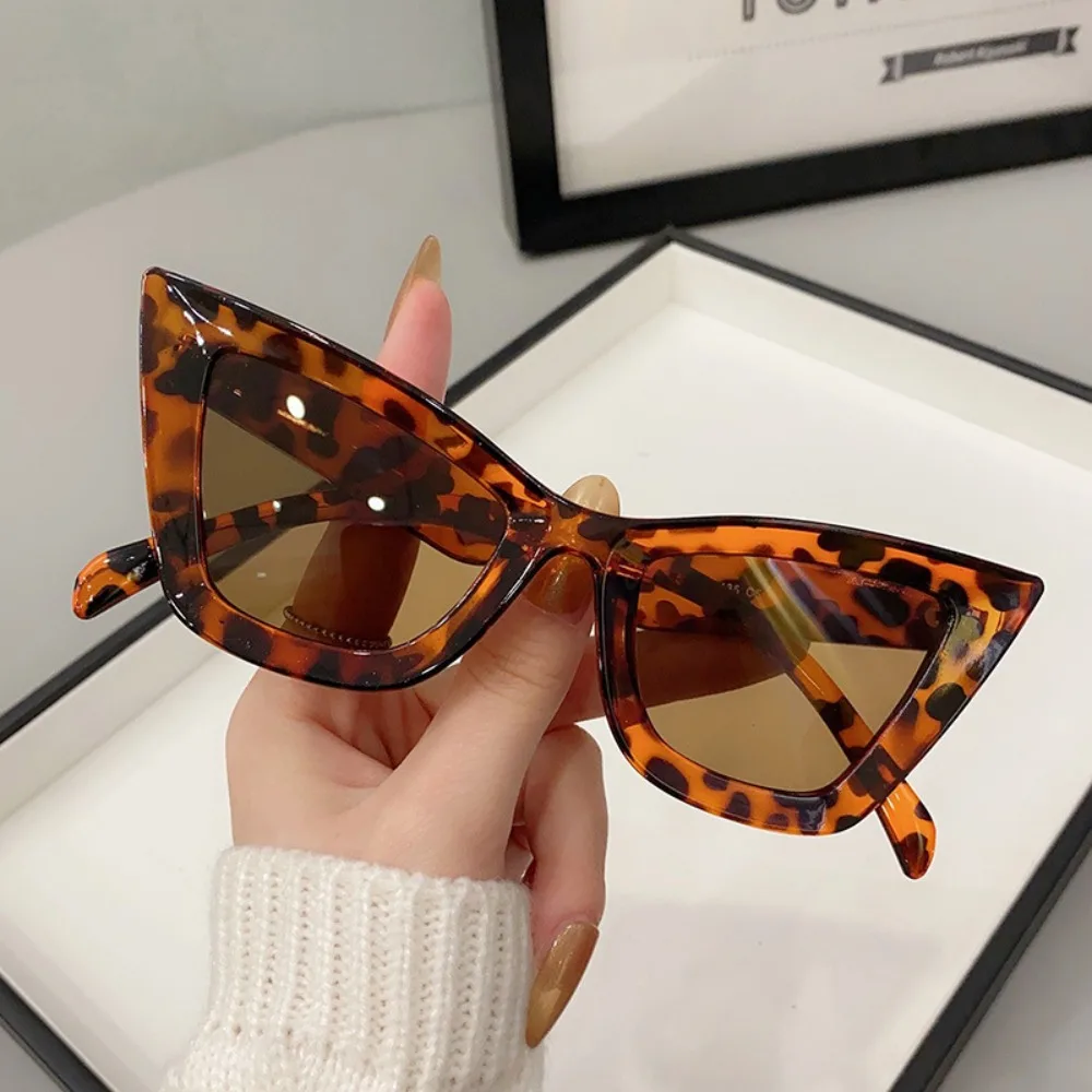 Fashion Big Frame Cat Eye Sunglasses Punk UV400 Leopard Print Eyewear Vintage Lightweight Wide Legs Sun Glasses Selfie