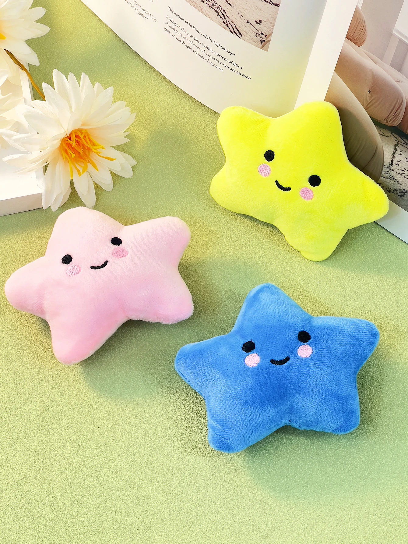 1 plush star pet toy dog vocalization play toy Cute cartoon pet star toy