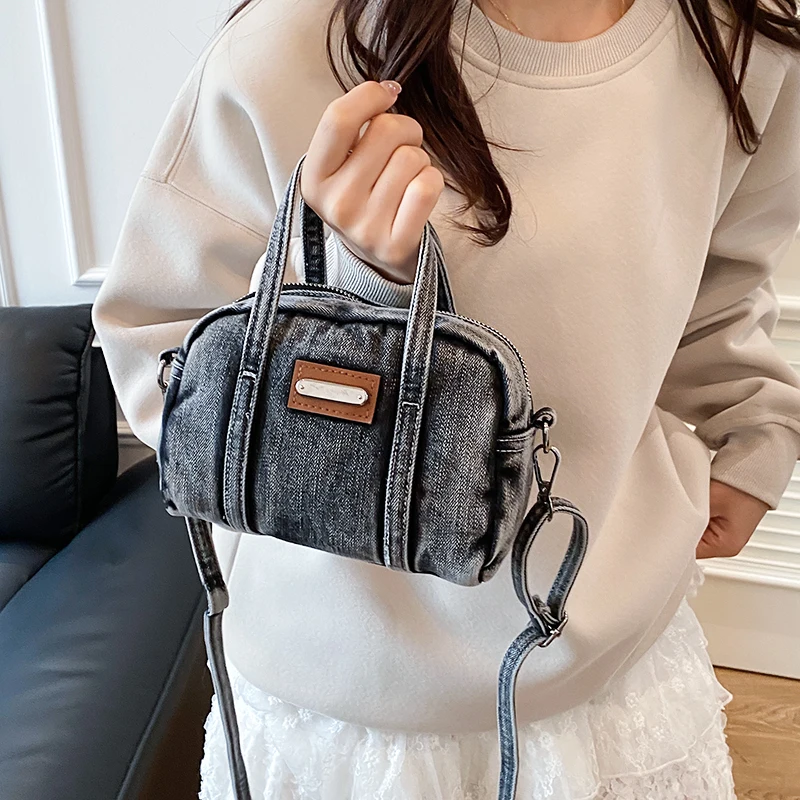 حقيبة يد صغيرة من قماش الدنيم بتصميم عتيق حقائب كروس نسائية صغيرة على الموضة 2025 حقيبة يد عصرية جديدة مع سحاب للإغلاق للاستخدام اليومي غير الرسمي #4